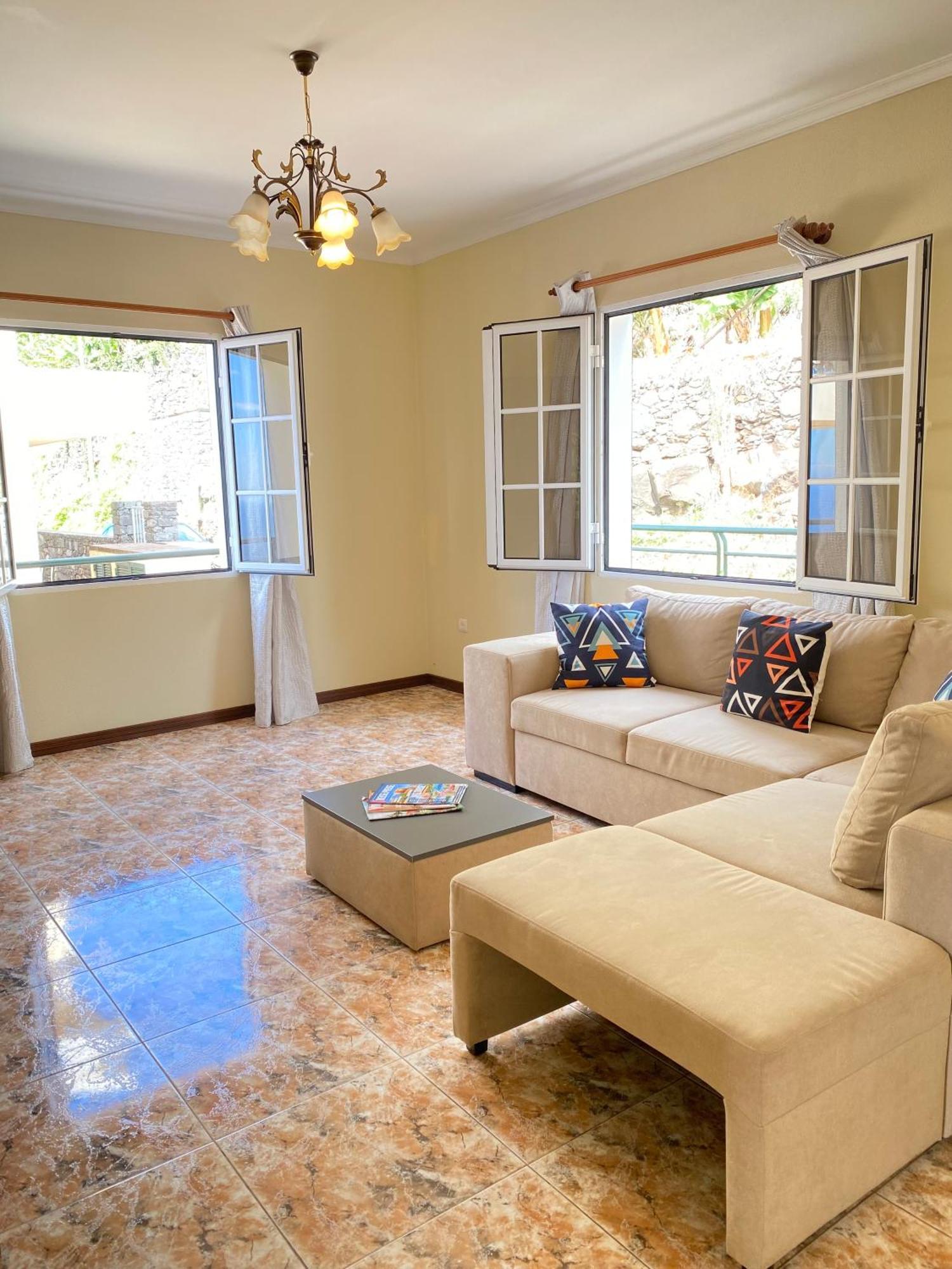 Pana House Apartment *